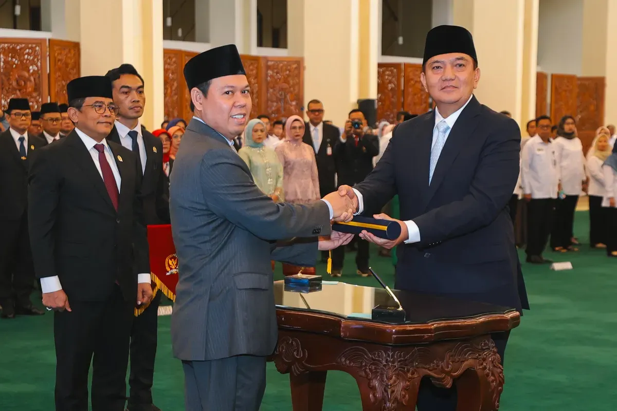 Ketua DPD RI, Sultan B. Najamudin melantik Sekretaris Jenderal (Sekjen) DPD di Gedung Nusantara IV, Senin, 19 Mei 2025. (Sumber: Dok. DPD RI)