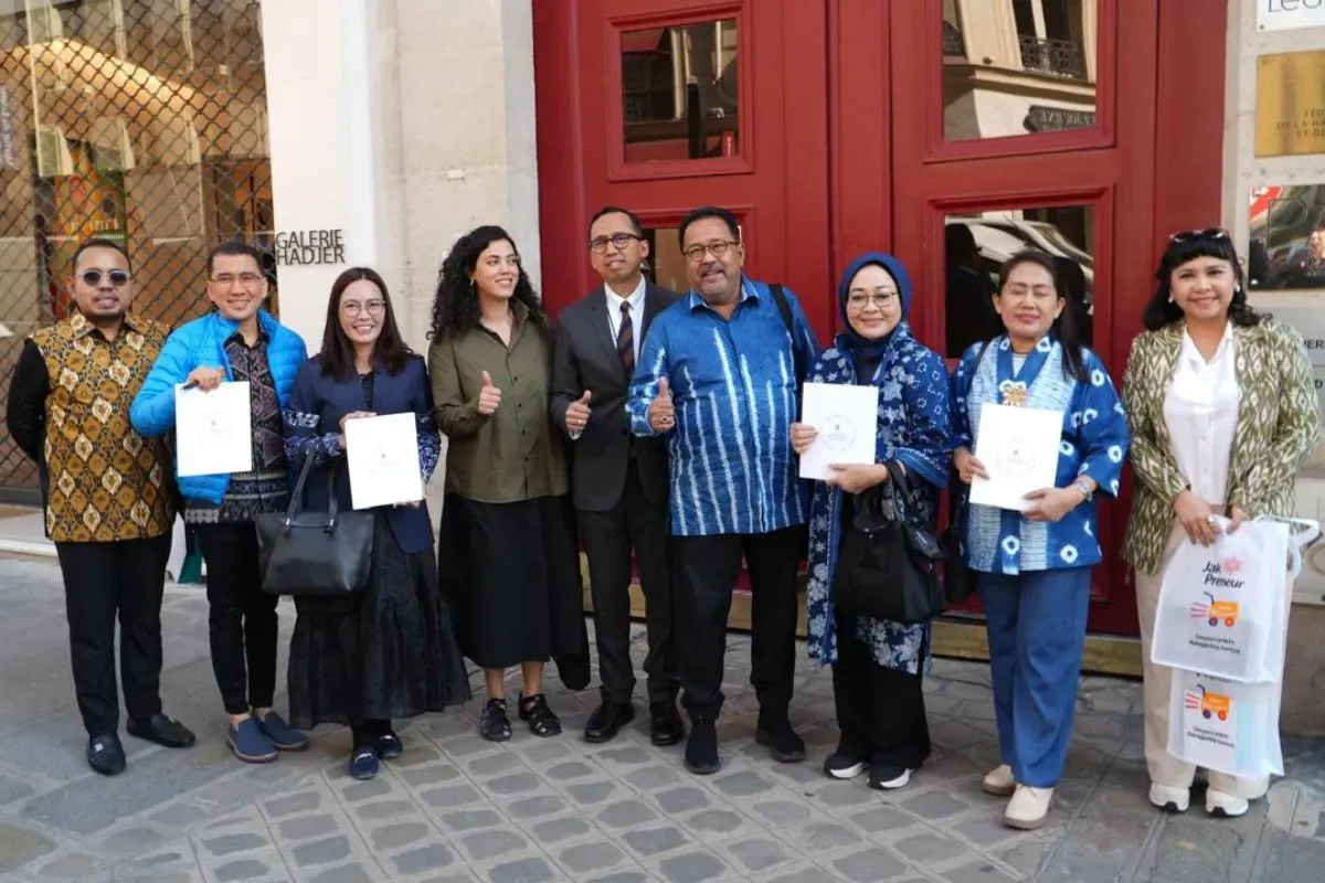 Wakil Gubernur, Jakarta Rano Karno bertemu dengan President of Paris Fashion Week, Pascal Morand dan jajaran. (Sumber: Dok. Tim Gubernur Jakarta)