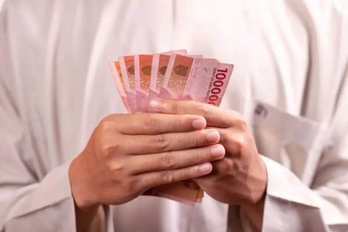 Butuh modal usaha? Ajukan KUR BRI daripada pilih pinjol. (Sumber: Pexels/Dafrino Maasy)