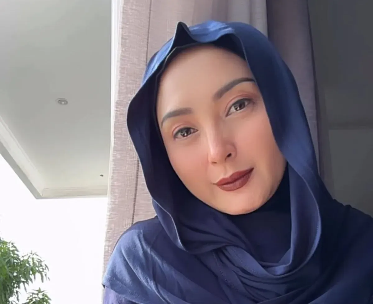 Aktris Della Puspita bagikan curhatan soal honor syuting sinetron yang diduga molor mellaui unggahan di akun media sosial pribadinya. (Sumber: Instagram/@dellapuspita00)