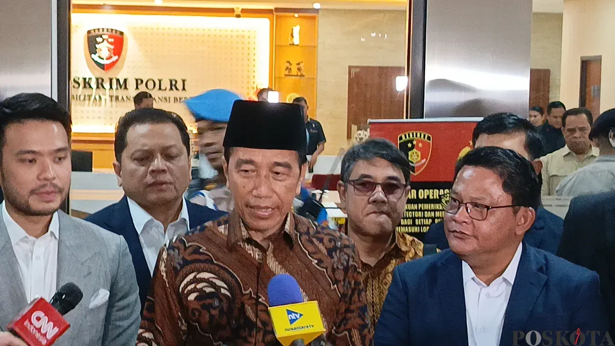 Presiden ke-7 Republik Indonesia Joko Widodo (Jokowi) telah menjalani pemeriksaan oleh penyidik Bareskrim Polri terkait tuduhan ijazah palsu, di Bareskrim Polri, Jakarta Selatan, Selasa, 20 Mei 2025. (Sumber: Poskota/Ali Mansur)
