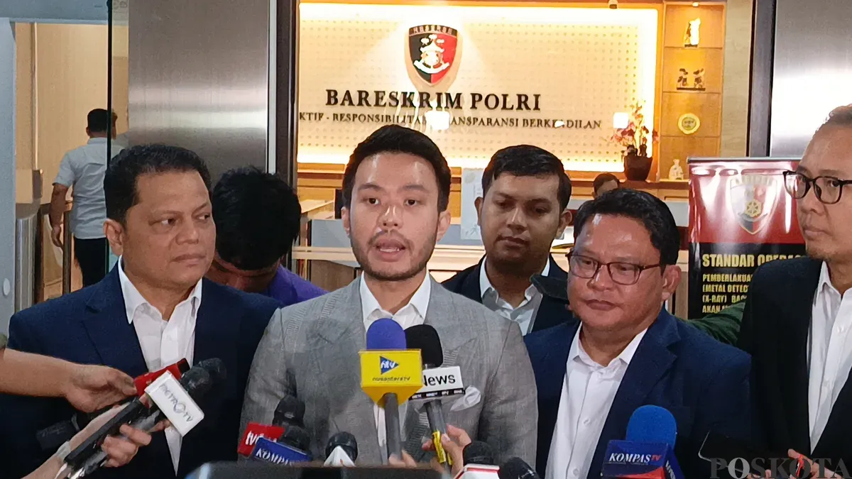 Kuasa hukum Presiden Republik Indonesia ke-7 Joko Widodo (Jokowi), Yakup Hasibuan, saat ditemui di Bareskrim Polri, Jakarta Selatan, Selasa, 29 Mei 2025. (Sumber: Poskota/Ali Mansur)