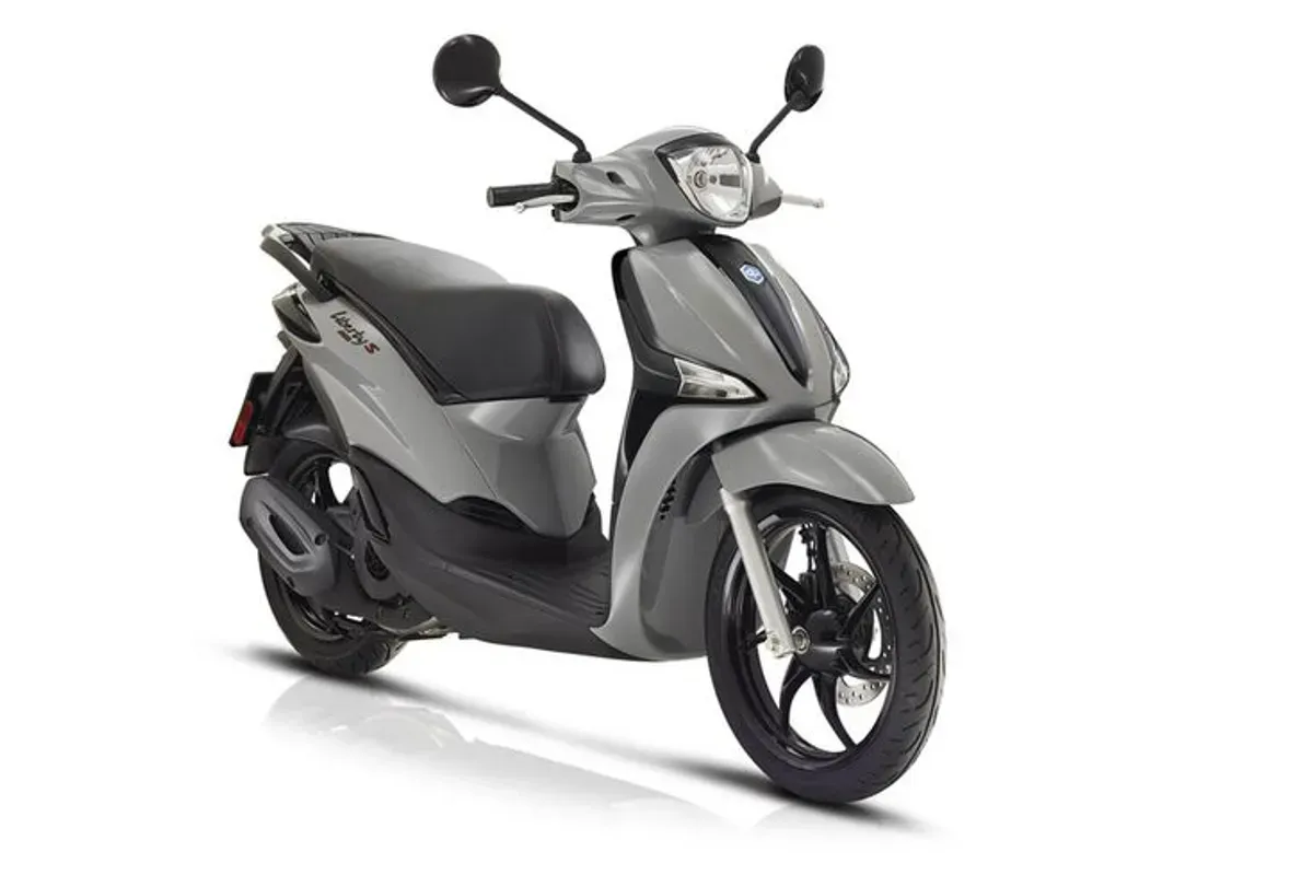 Piaggio Liberty S 125 hadir sebagai pesaing baru di pasar skutik 125 cc Indonesia yang selama ini didominasi merek Jepang seperti Honda dan Yamaha. (Sumber: Pinterest)