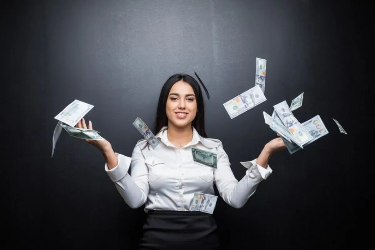 OJK tetapkan aturan baru pinjol legal 2025, simak selengkapnya. (Sumber: Freepik)