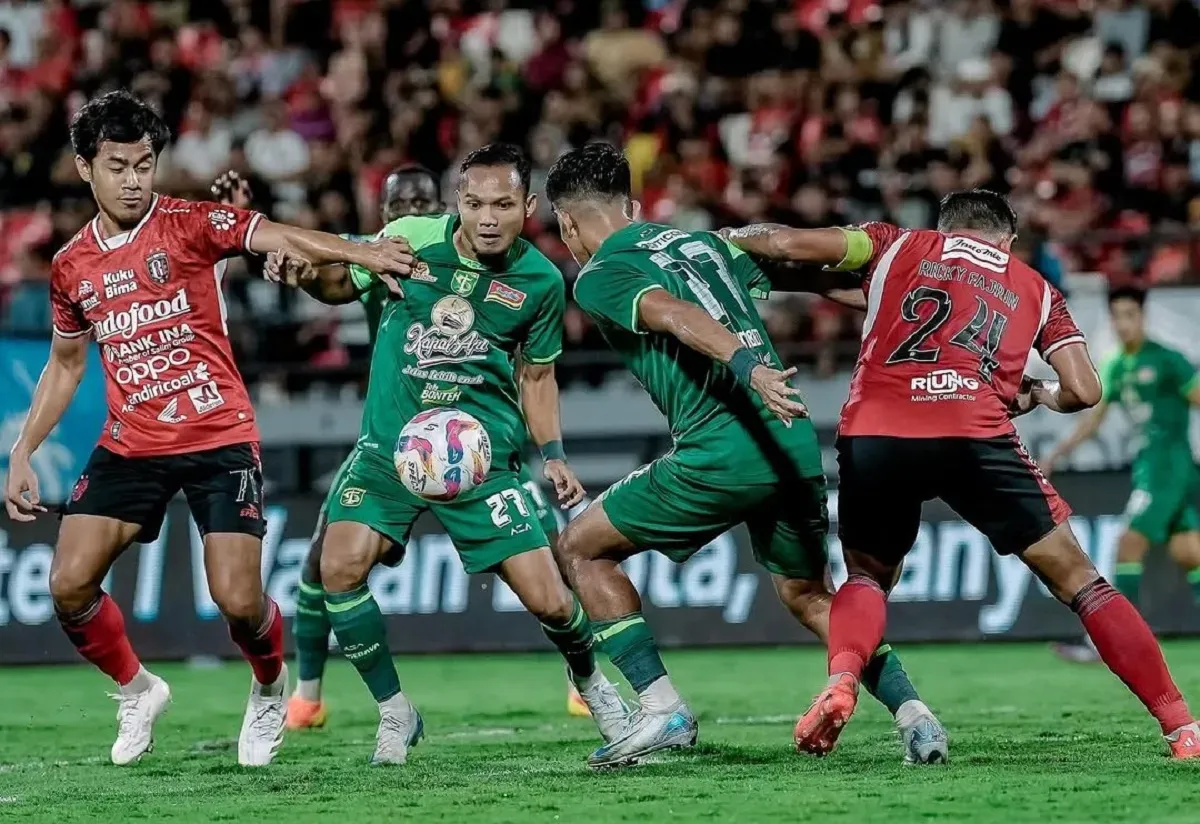 Persebaya dihantui rekor buruk jelang berhadapan dengan Bali United di pertandingan terakhir Liga 1 2024-2025 musim ini. (Foto: Instagram/@officialpersebaya)