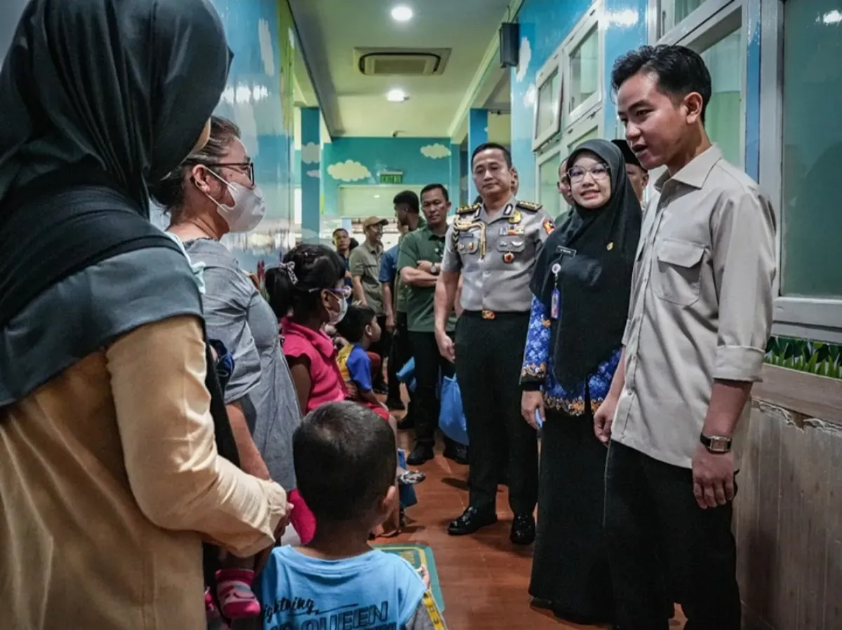 Wakil Presiden Gibran Rakabuming Raka kunjungi Puskesmas Kembangan, Rabu, 20 Mei 2025. (Sumber: Dok. Kominfotik Jakbar)