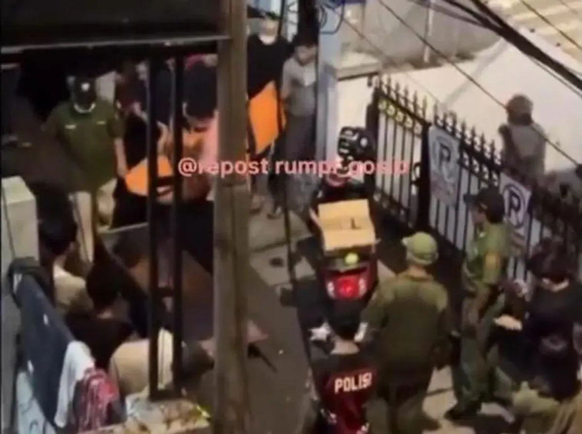 Anak kost di Tanjung Duren, Jakarta Barat ditemukan meninggal dunia akibat asam lambung (Sumber: Instagram @repost rumpi_gosip)