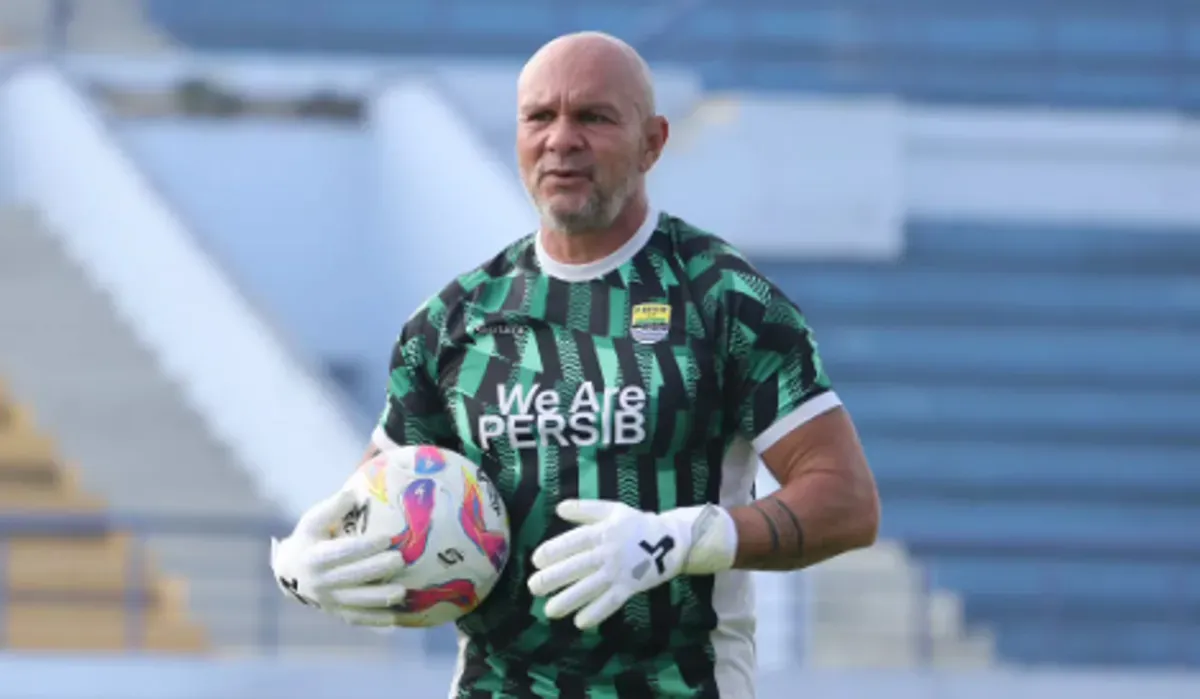 Luizinho Passos, pelatih kiper Persib. (Sumber: Instagram/@luiziinhopassos_goalk)