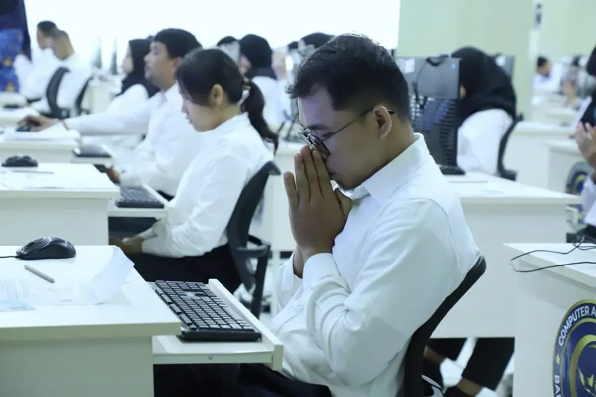 Para honorer yang tidak lolos seleksi PPPK tahap 2 tetap berkesempatan diangkat sebagai PPPK paruh waktu sesuai regulasi terbaru dari KemenPAN-RB. (Sumber: Pinterest)