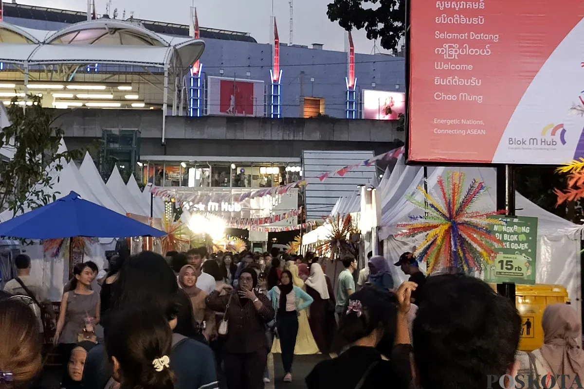 Kemeriahan acara Pencanangan HUT Ke-498 Jakarta di Blok M. (Sumber: POSKOTA | Foto: Ali Mansur)