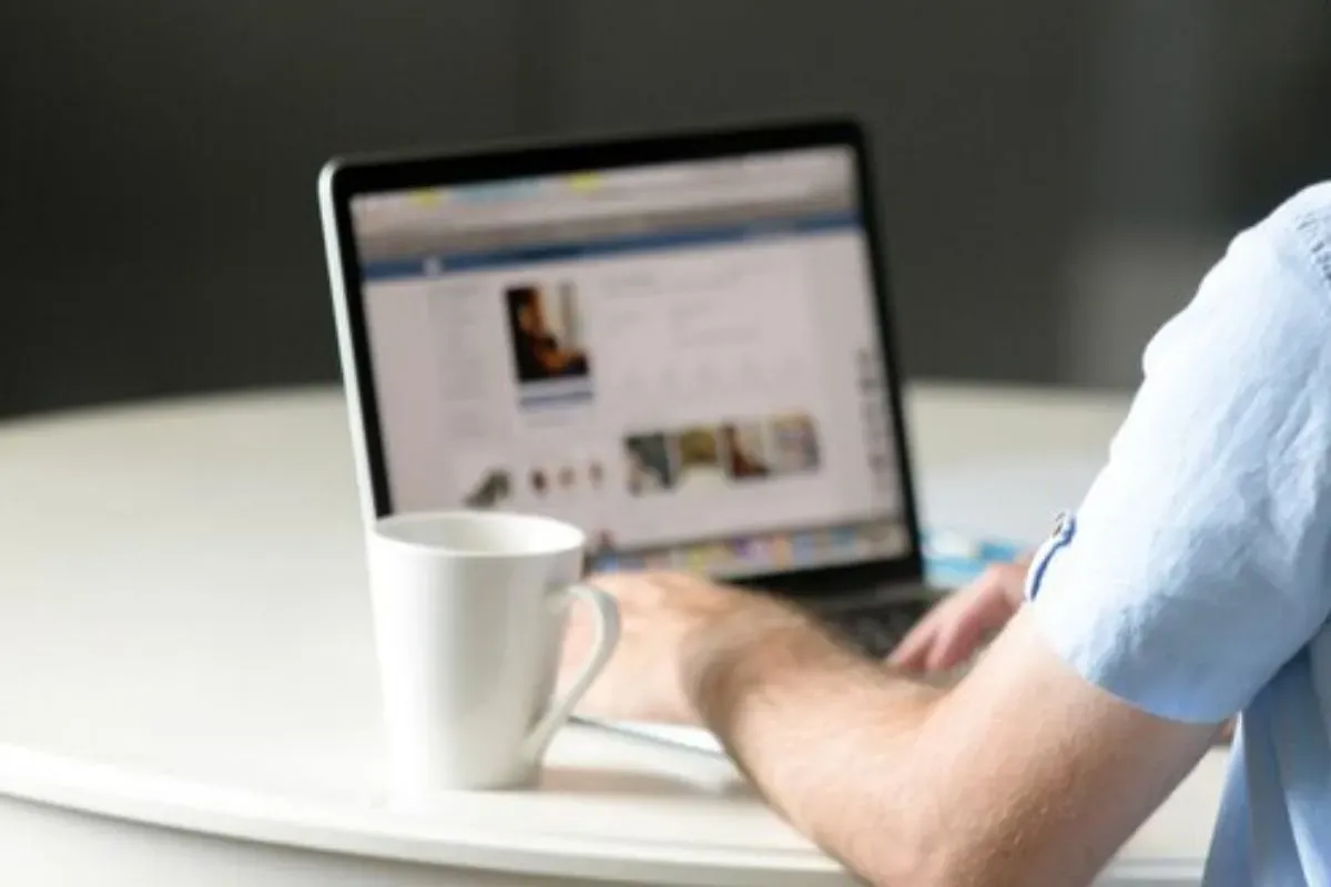Seorang tersangka admin grup Facebook Fantasi Sedarah berasal dari Bandung. (Sumber: Freepik)