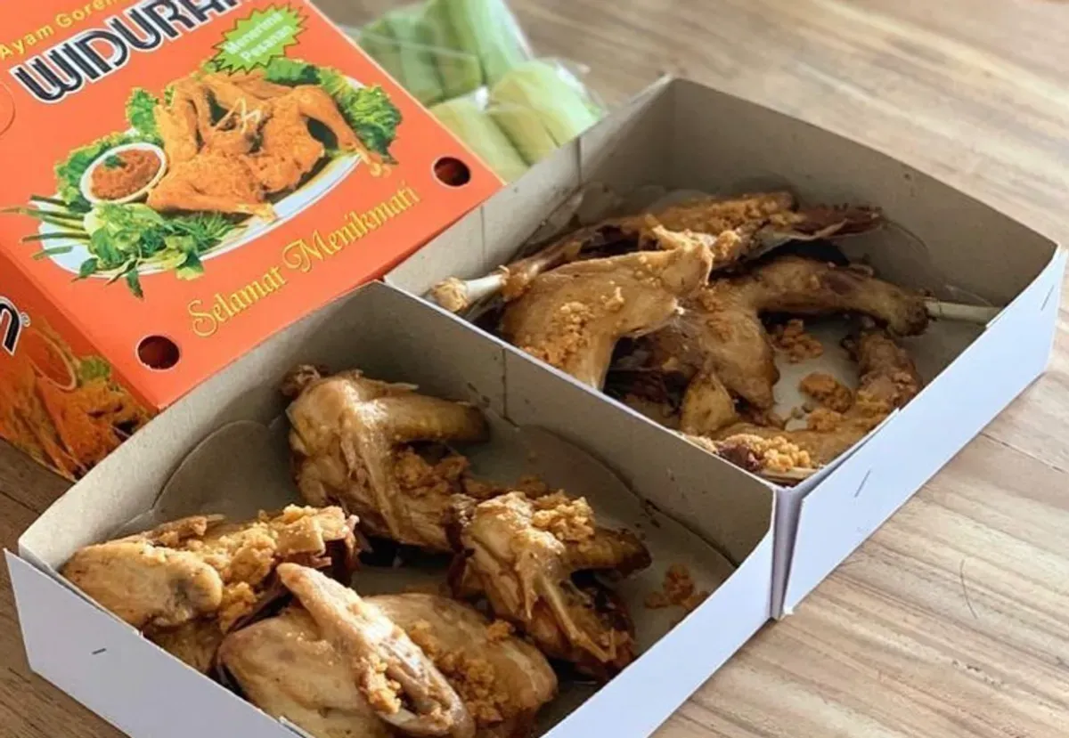Ayam Goreng Widuran Solo, Jawa Tengah yang viral karena mengandung minyak babi. (Sumber: Instagram/@ayamgorengwiduransolo)