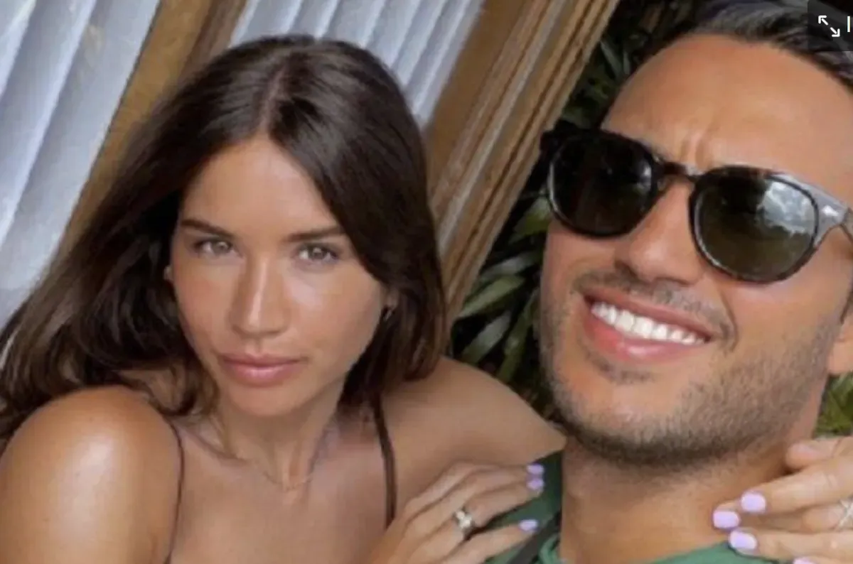 Potret Ezra Walian dan istrinya Ylon Louise. (Sumber: Instagram/@ylonlouise)