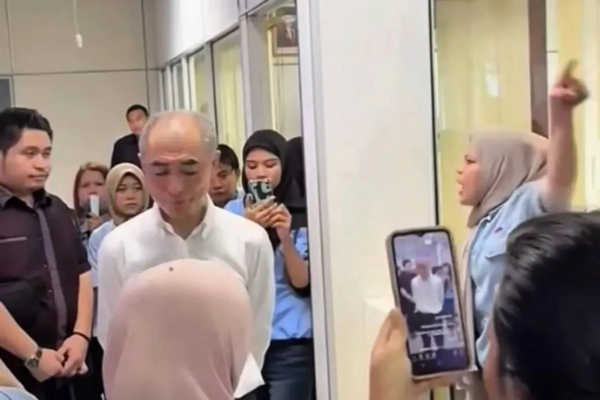 PT Mawura Indonesia tutup dan didemo karyawan tuntut gaji, warganet malah beri dukungan ke bos Jepang, ada apa? (Sumber: TikTok)