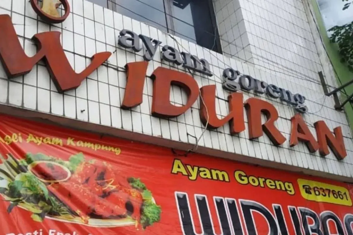 Setelah 52 tahun, Ayam Goreng Widuran cap menunya non halal, begini klarifikasi manajemen. (Sumber: Instagram/@ayamgorengwiduransolo)