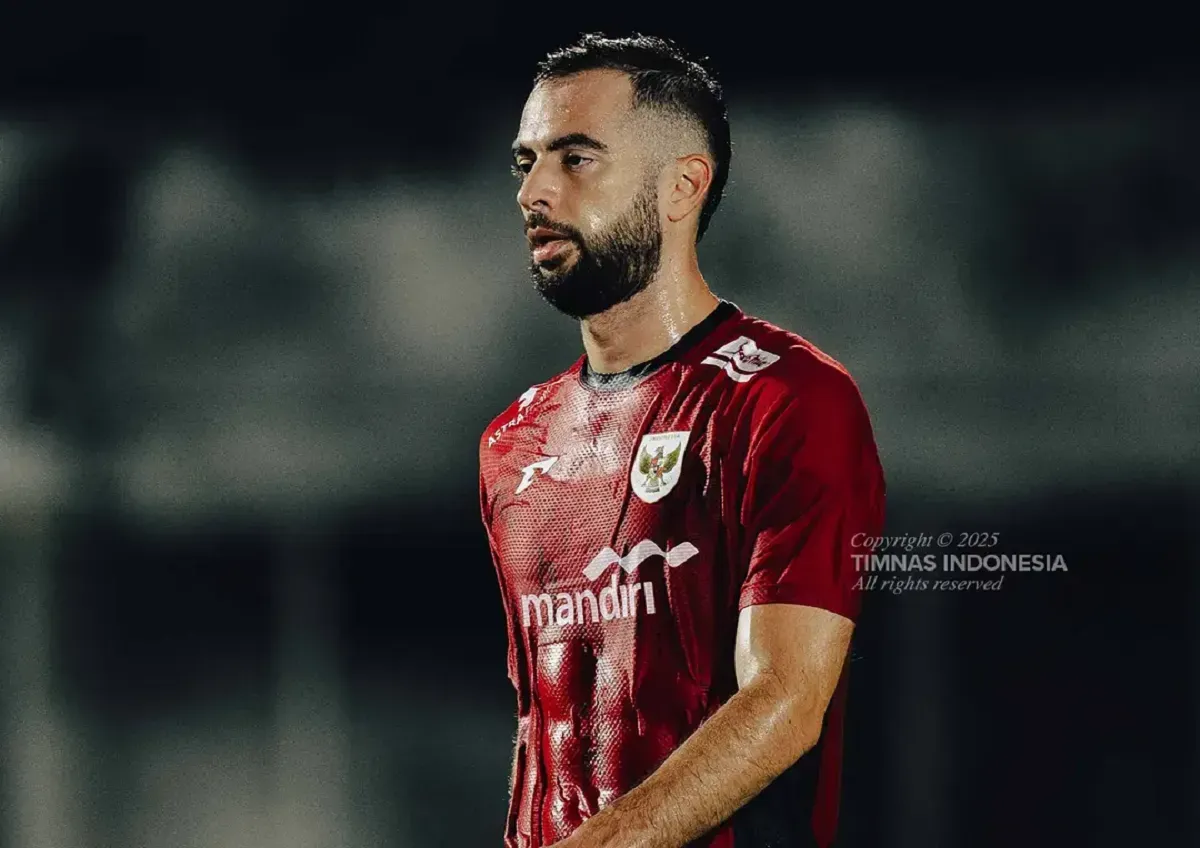 Pemain bertahan Timnas Indonesia, Jordi Amat terancam dicoret dari skuad Garuda jelang pertandingan melawan China dalam lanjutan Kualifikasi Piala Dunia 2026. (Foto: kitagaruda.id)