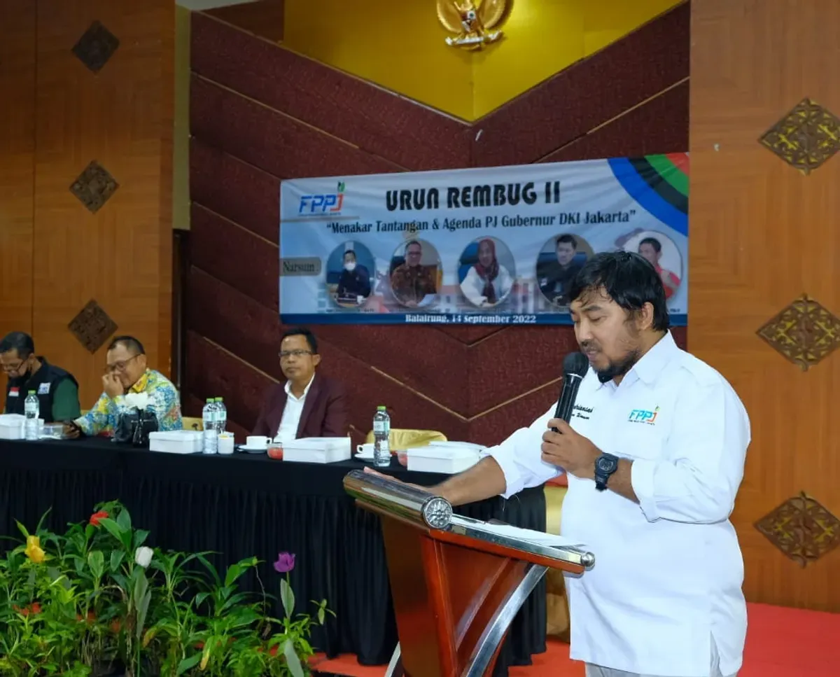 Ketua Forum Pemuda Peduli Jakarta (FPPJ), Ryan Endriyansah, saat memberikan pernyataan mendukung langkah percepatan program kerja 100 hari Gubernur Pramono Anung dan Wakil Gubernur Rano Karno. (Sumber: Dokumentasi Istimewa)
