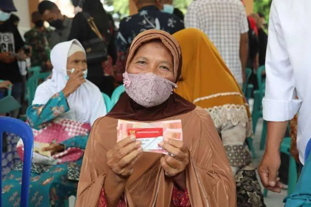 Kemensos siap mencairkan bansos kepada 16,5 juta KPM terpilih. (Sumber: kemensos.go.id)