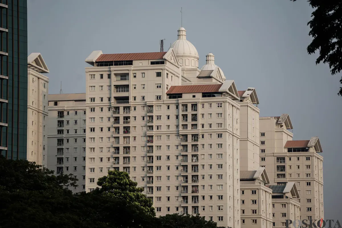 Hotel di kawasan, Kemayoran, Jakarta, Jum'at, 30 Mei 2025. Sektor perhotelan di Jakarta menghadapi ancaman gelombang pemutusan hubungan kerja (PHK) yang berpotensi memperburuk kondisi perekonomian lokal. (Sumber: Poskota/Bilal Nugraha Ginanjar)