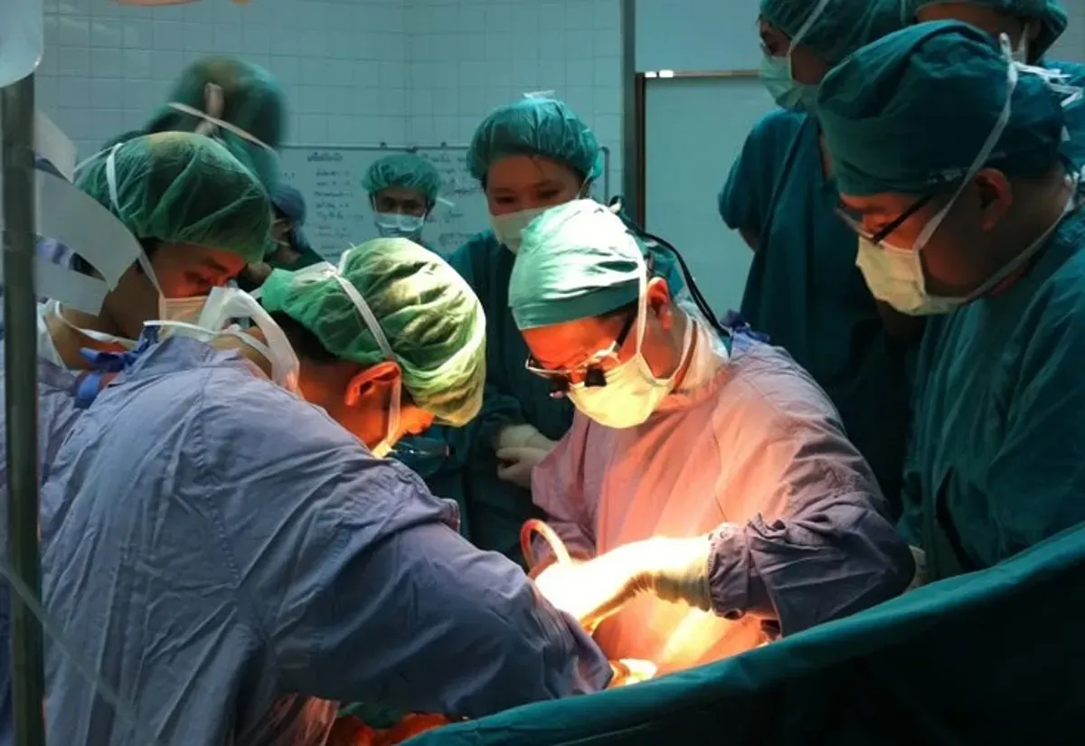 Live TikTok di Ruang Operasi, Dua Nakes RS PKU Mojoagung Dipecat Usai Siarkan Proses Jahit Caesar (Sumber: Pinterest)