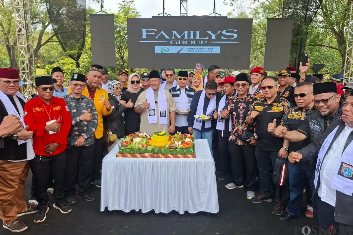 Peringatan HUT ke-3 Tahun FLO Jakarta di Bumi Perkemahan Ragunan, Pasar Minggu, Jakarta Selatan, Minggu, 2 November 2025. (Sumber: Poskota/Angga Pahlevi)