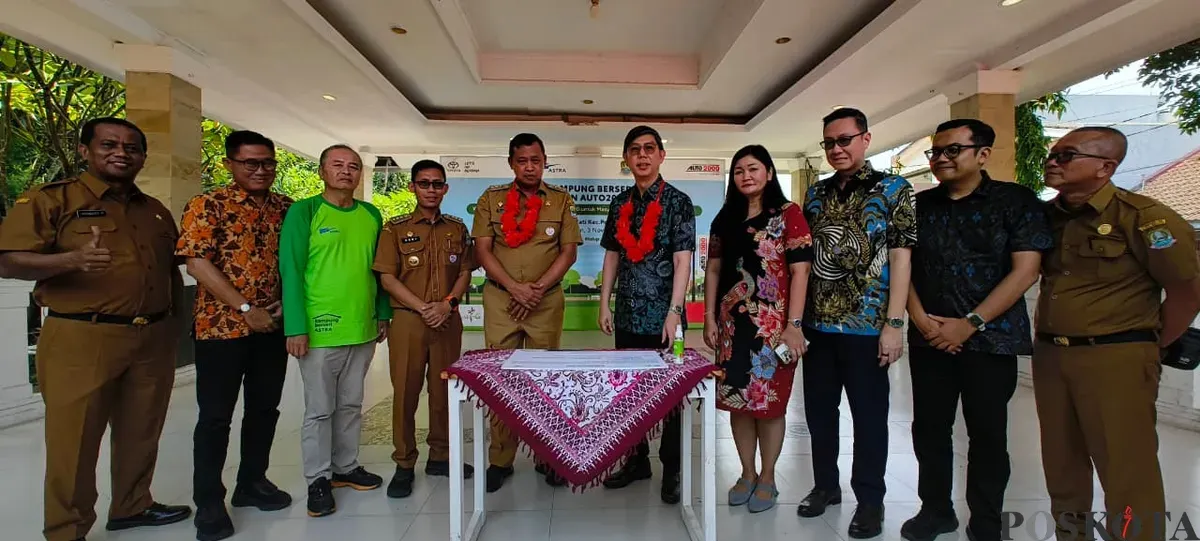 Auto2000 meresmikan Kampung Berseri Astra (KBA) Jatimelati di Bekasi untuk memperkuat program keberlanjutan Astra. (Sumber: POSKOTA | Foto: Erwan Hartawan)