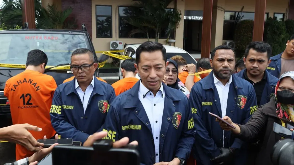 Dirreskrimum Polda Banten Kombes Dian Setyawan memberikan keterangan pres pencurian mobil di Mapolda Banten, Banjarsari, Cipocok Jaya, Kota Serang, Kamis, 6 November 2025. (Sumber: Dok. Bidhumas Polda Banten)