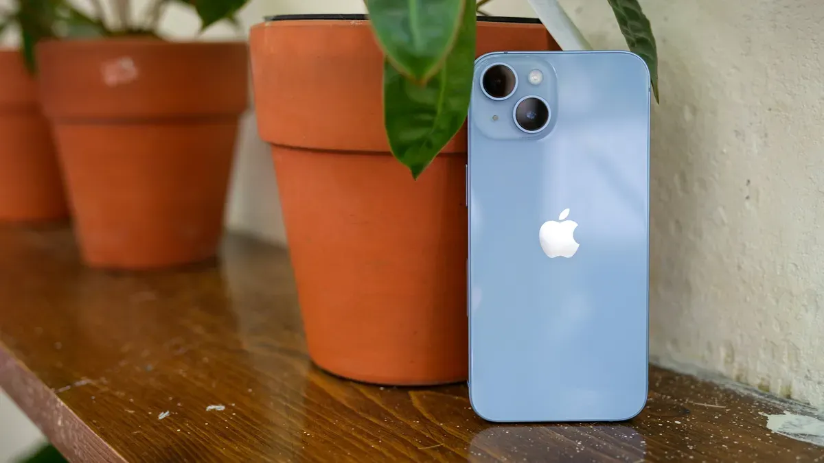 Berapa Harga iPhone 14 128GB dan 256GB Sekarang? Cek di Sini (Sumber: Unsplash/Thai Nguyen)