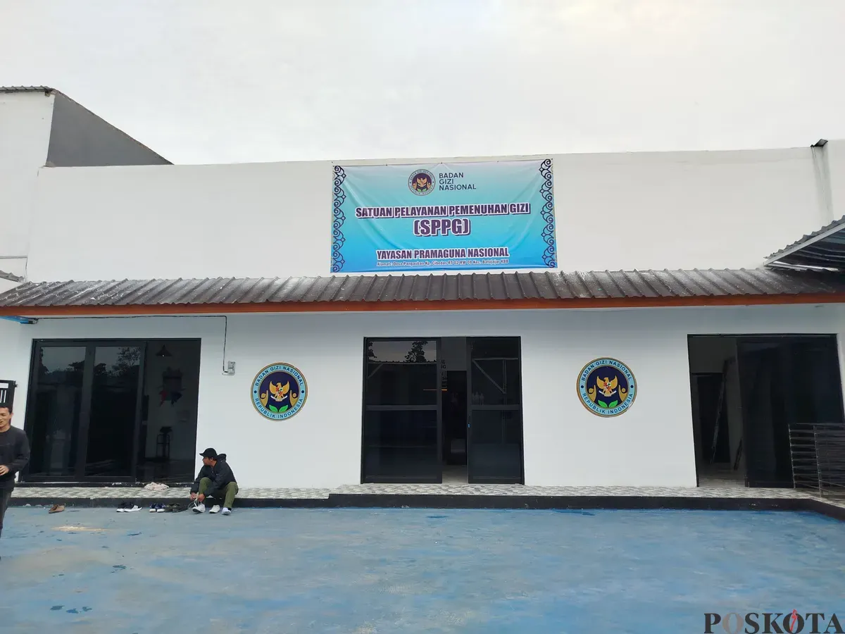 Lokasi SPPG Pangauban, di kawasan Jalan Batujajar, Kabupaten Bandung Barat, nampak tidak ada aktivitas, Sabtu 8 November 2025 (Sumber: Poskota/Gatot Poedji Utomo)