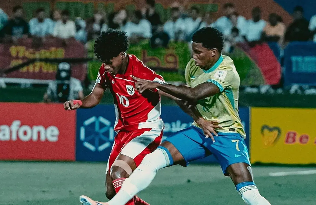 Timnas Indonesia U-17 kembali menelan kekalahan dalam gelaran Piala Dunia U-17 2025 setelah dibekuk 0-4 oleh Timnas Brasil U-17 pada Jumat, 8 November 2025. (Sumber: Instagram/@erickthohir)