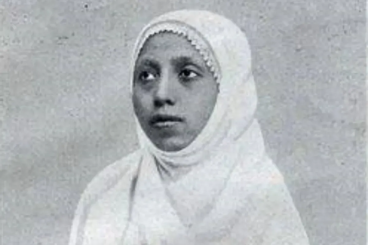 Potret Rahmah El Yunusiah yang baru diberi gelar Pahlawan Nasional. (Sumber: Wikipedia)