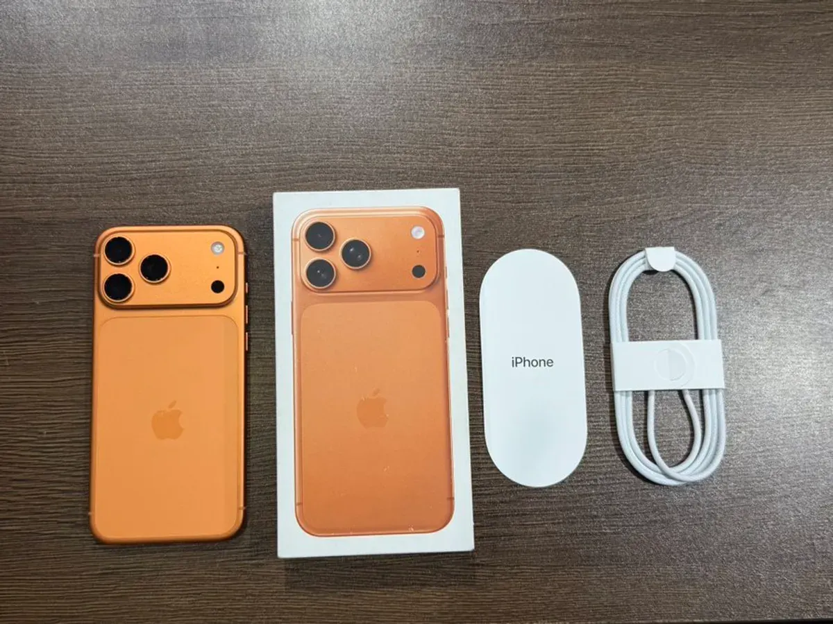 Harga dan stok iPhone 17 Pro Max 256GB Cosmic Orange di iBox. (Sumber: X/@Ricky_customs)