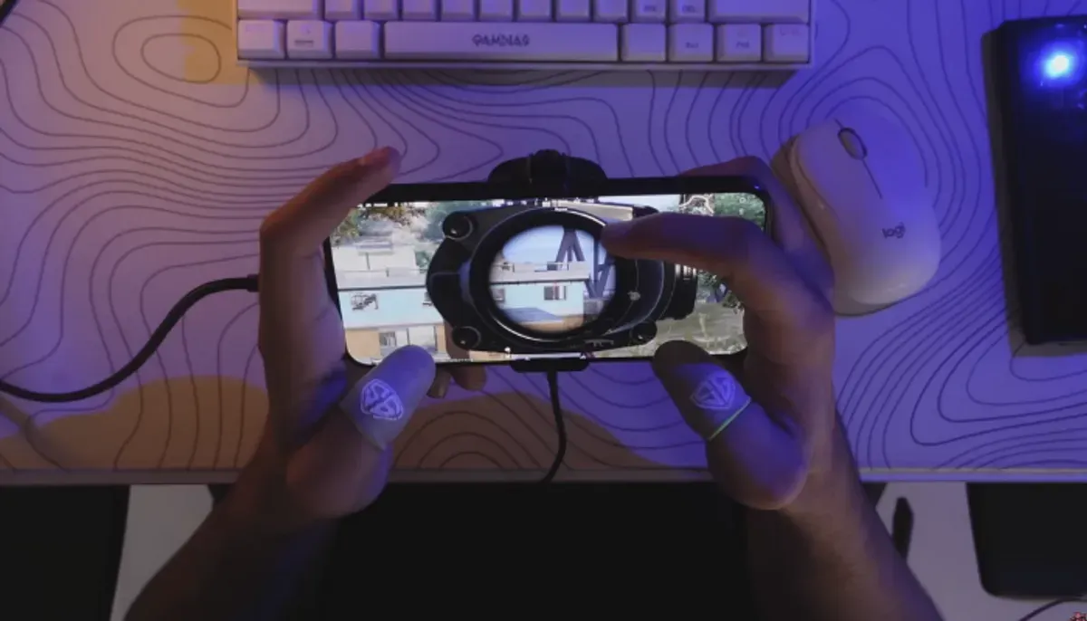 Game online dianggap picu kekerasan? Pemerintah soroti bahaya game seperti PUBG dan Roblox pasca-ledakan sekolah. Simak wacana pembatasan dan ancaman pemblokirannya. (Sumber: YouTube/Mew2)