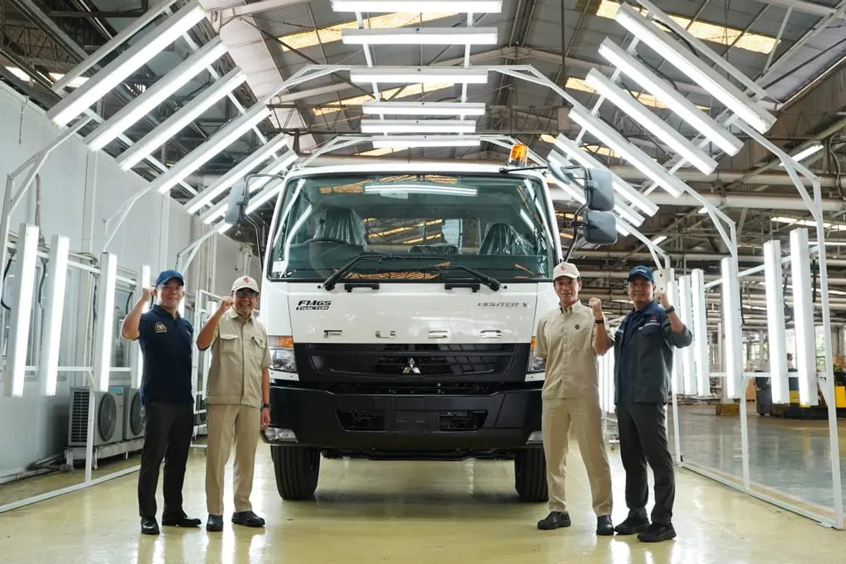 Melalui fasilitas perakitan lokal dan jaringan luas, Fuso berkontribusi pada penguatan ekosistem manufaktur dan perekonomian nasional. (Sumber: Fuso)