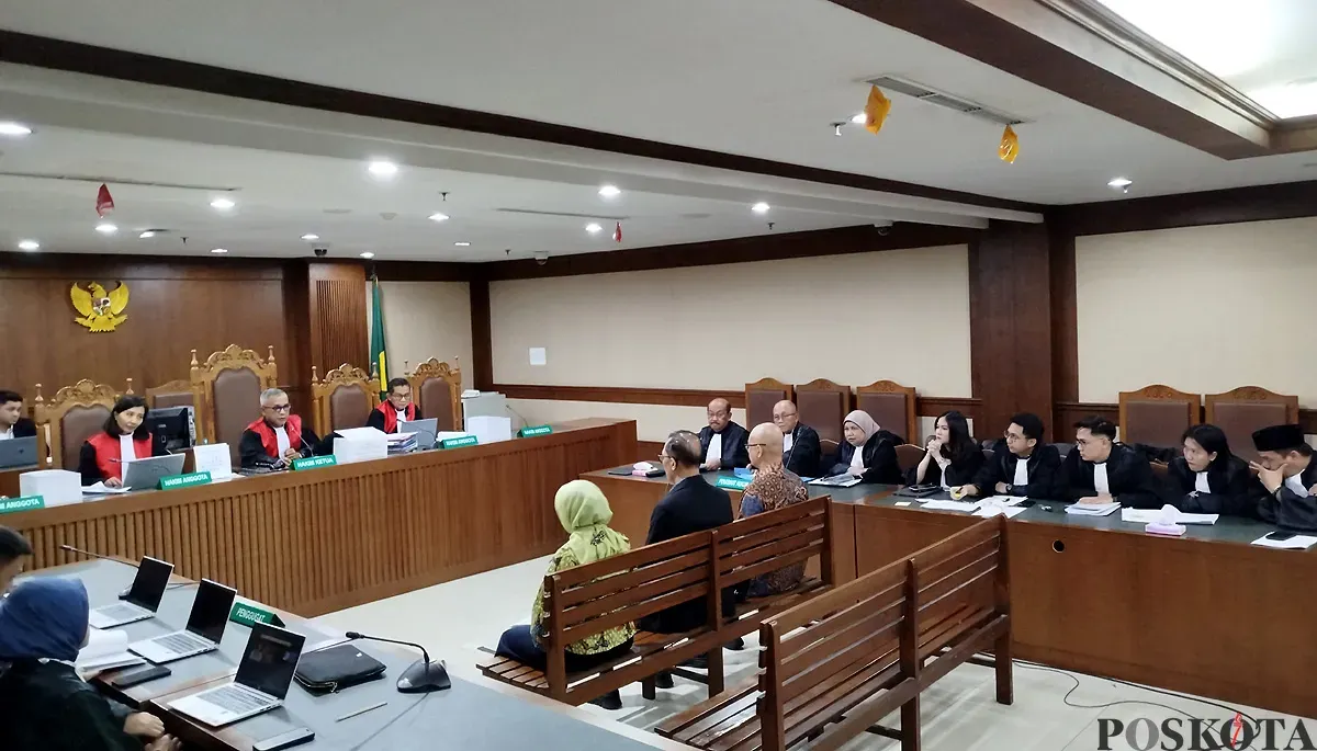 Sidang pembacaan duplik penasihat hukum terdakwa Ira Puspadewi di sidang Pengadilan Tipikor Jakarta Pusat. (Sumber: POSKOTA | Foto: Ramot Sormin)