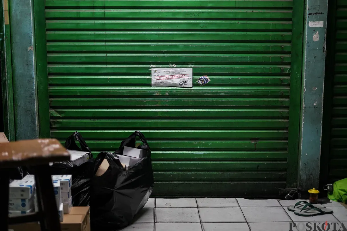Ilustrasi kios ditutup. (Sumber: Poskota/Bilal Nugraha Ginanjar)