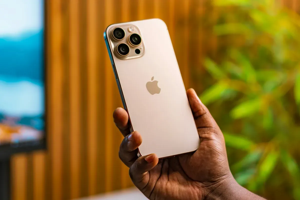 iPhone 16 Pro Max Sekarang Berapa? Cek Harga Selengkapnya di Sini (Sumber: Unsplash/Sayan Majhi)