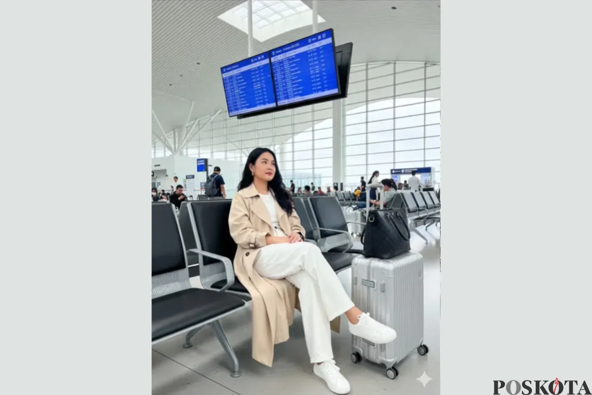Edit Foto di Bandara ala Travelling Pakai Gemini AI (Sumber: TikTok/@thecookingtitas)