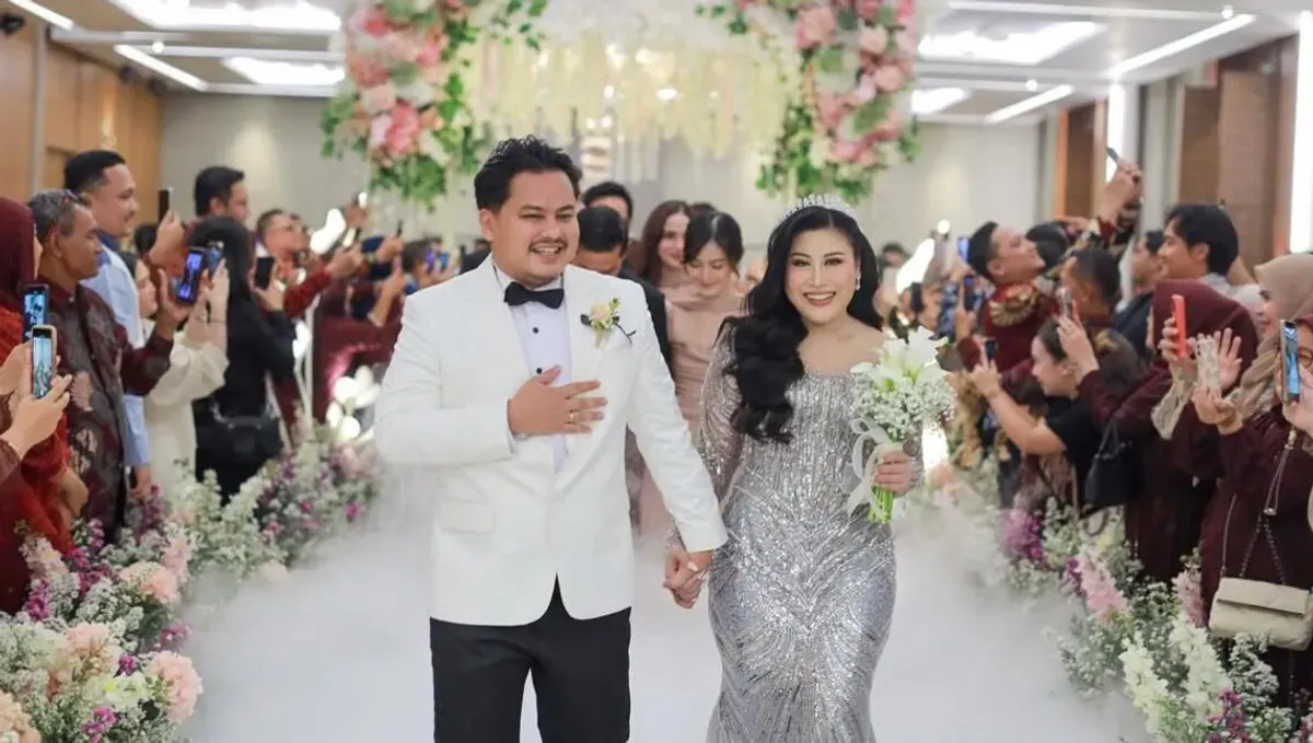 Boiyen Pesek resmi mengikat janji suci dengan Rully Anggi Akbar di ICE BSD, Tangerang, Banten, pada Sabtu, 15 November 2025. (Sumber: Instagram/@boiyenpesek)