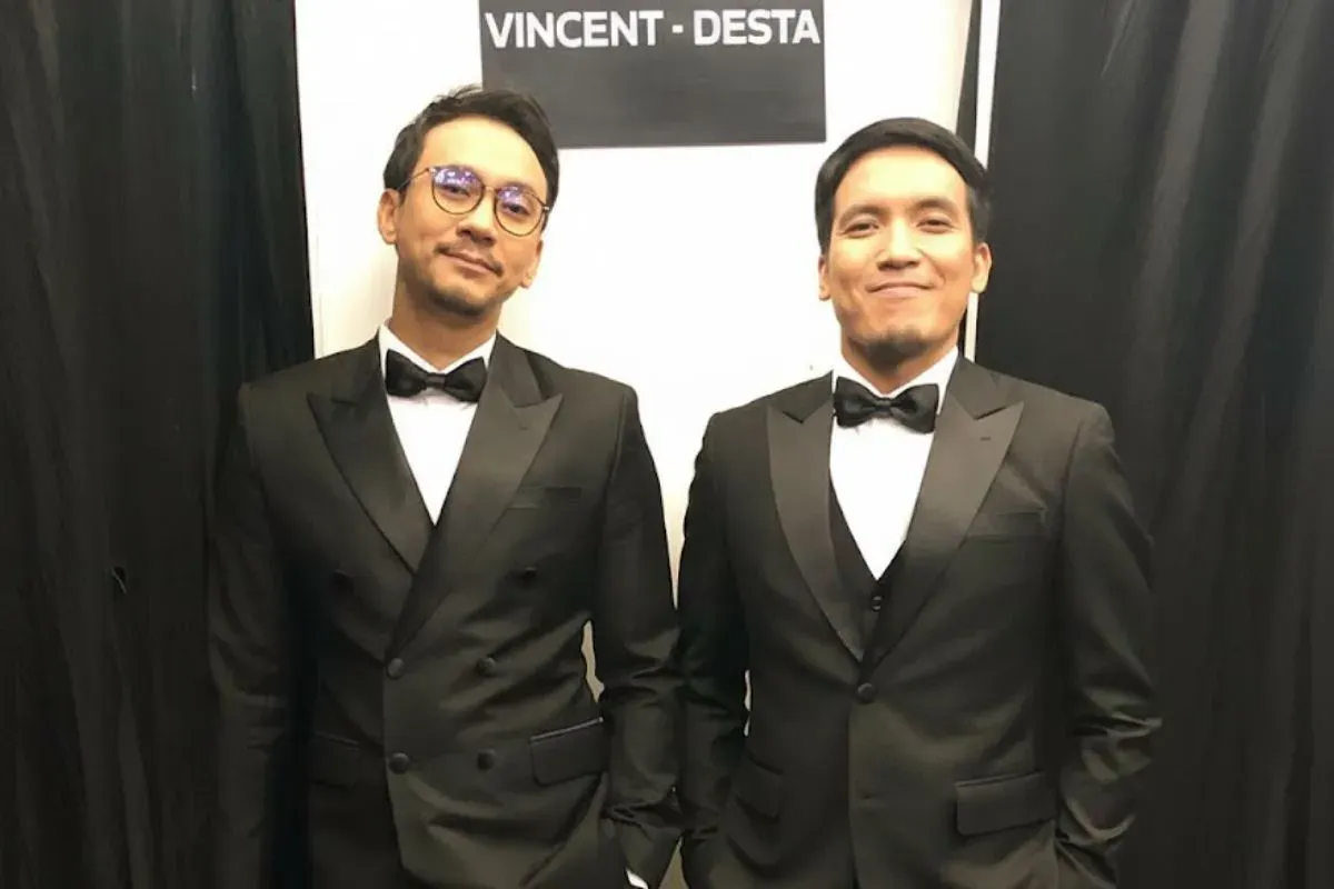 Vincent dan Desta beri doa spesial untuk Boiyen. (Sumber: Instagram)