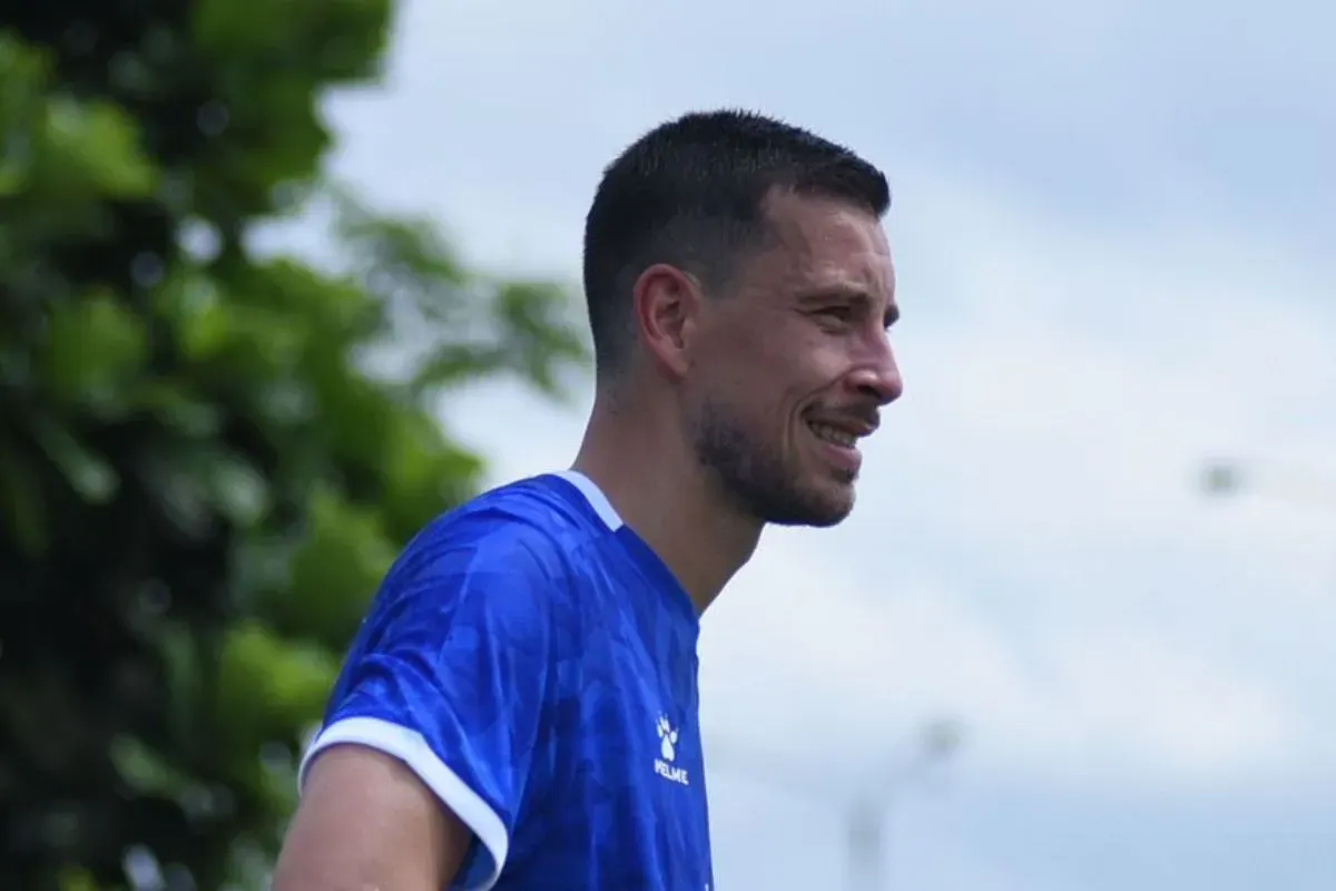 Thom Haye optimis jelang laga Persib Bandung vs Dewa United. (Sumber: persib.co.id)