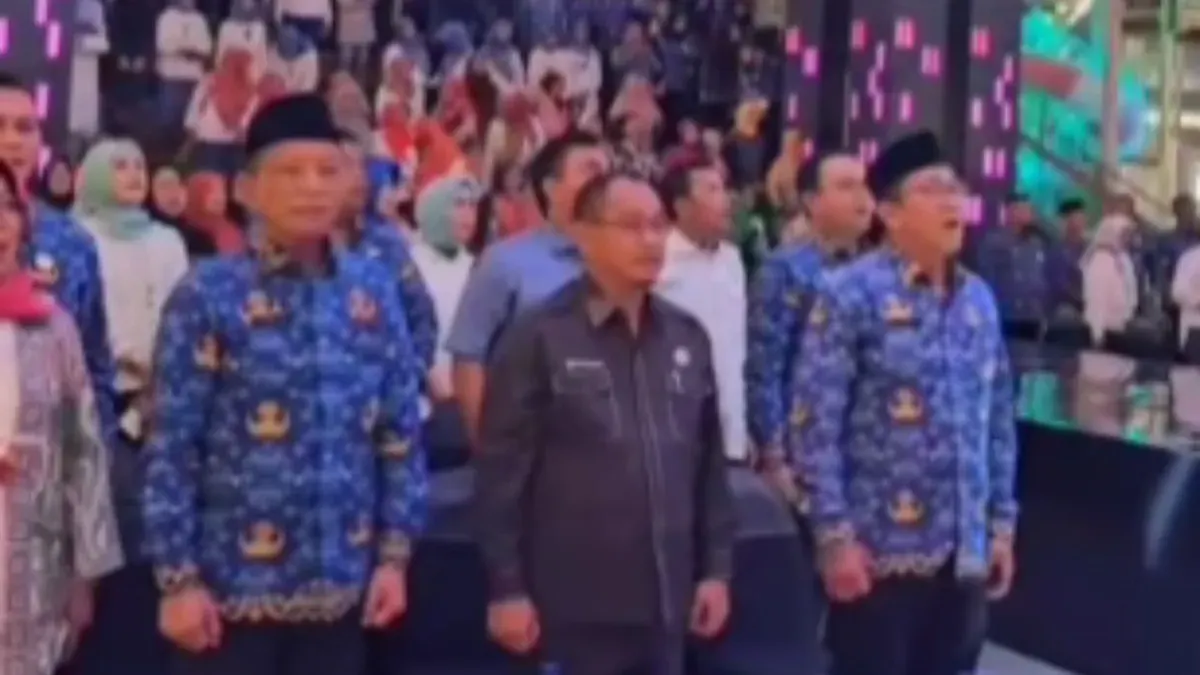 Ketua DPRD Kota Bekasi, Sardi Efendi menghadiri acara Pembukaan Pameran Dagang Lokal, Senin, 17 November 2025. (Sumber: Instagram/@humasdprdkotabekasi)