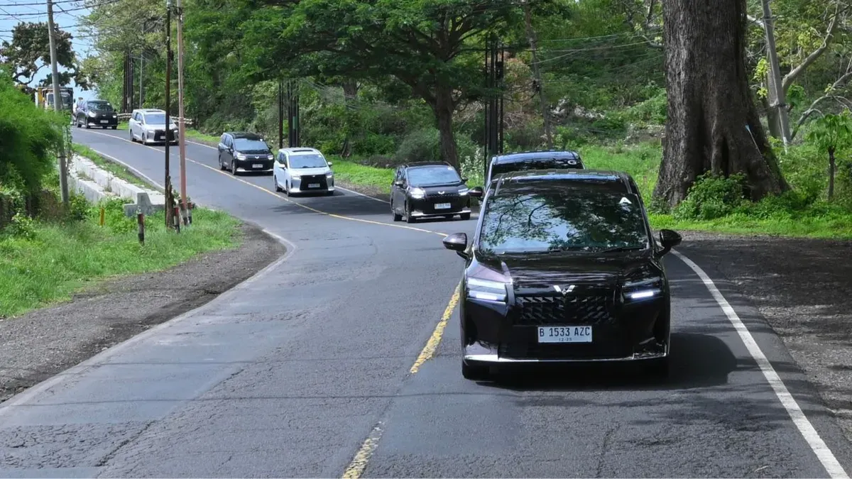 Rangkaian uji jalan mobil Wuling Darion PHEV bertema Evolving Family Moments gelombang kedua. (Sumber: Dok. Wuling)