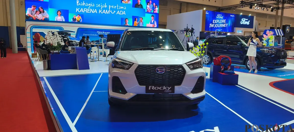 Daihatsu Rocky Hybrid mulai dikirim ke konsumen. (Sumber: Poskota/Erwan Hartawan)