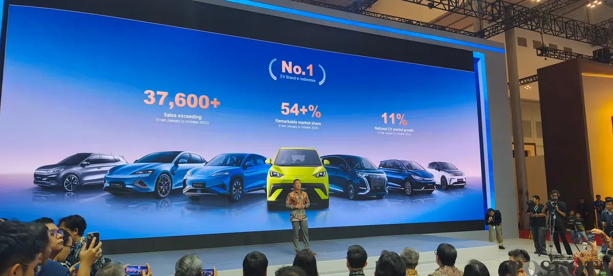 Penjualan BYD tembus 37.600 unit hingga Oktober 2025 atau dengan capaian 54 persen pasar EV. (Sumber: Poskota/Erwan Hartawan)