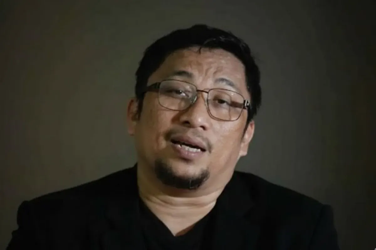 Feri Amsari bicara soal kepastian hukum soal polemik Ijazah Jokowi. (Sumber: Istimewa)