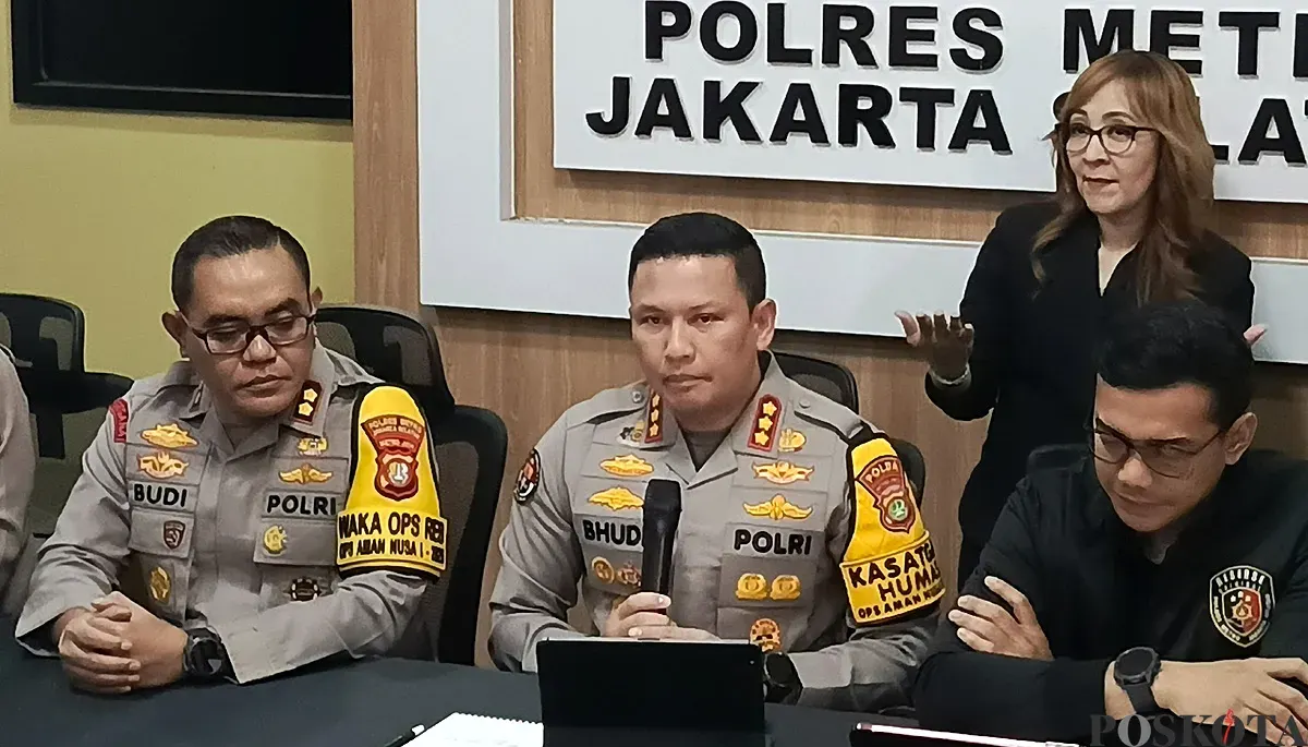 Polres Metro Jakarta Selatan menggelar konferensi pers pengungkapan kasus penculikan dan pembunuhan bocah 6 tahun, Alvaro Kiano Nugroho pada Senin, 24 November 2025. (Sumber: POSKOTA | Foto: Ali Mansur)