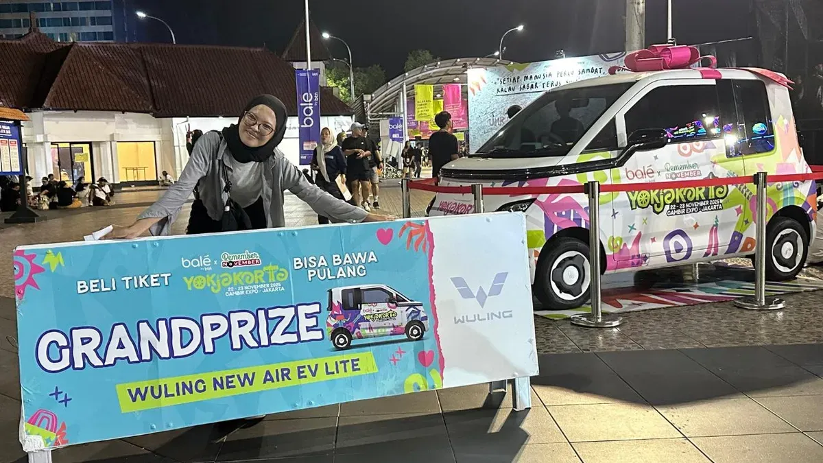 Konsume terpilih sebagai pemenang mobil listrik Wuling New Air ev Lite di Remember November Vol.3 di Yogyakarta. (Sumber: Dok. Wuling)