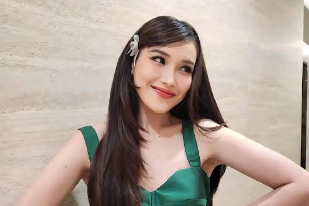 Ayu Ting Ting jelaskan tanggung jawab sebagai anak kepada keluarga. (Sumber: Instagram)