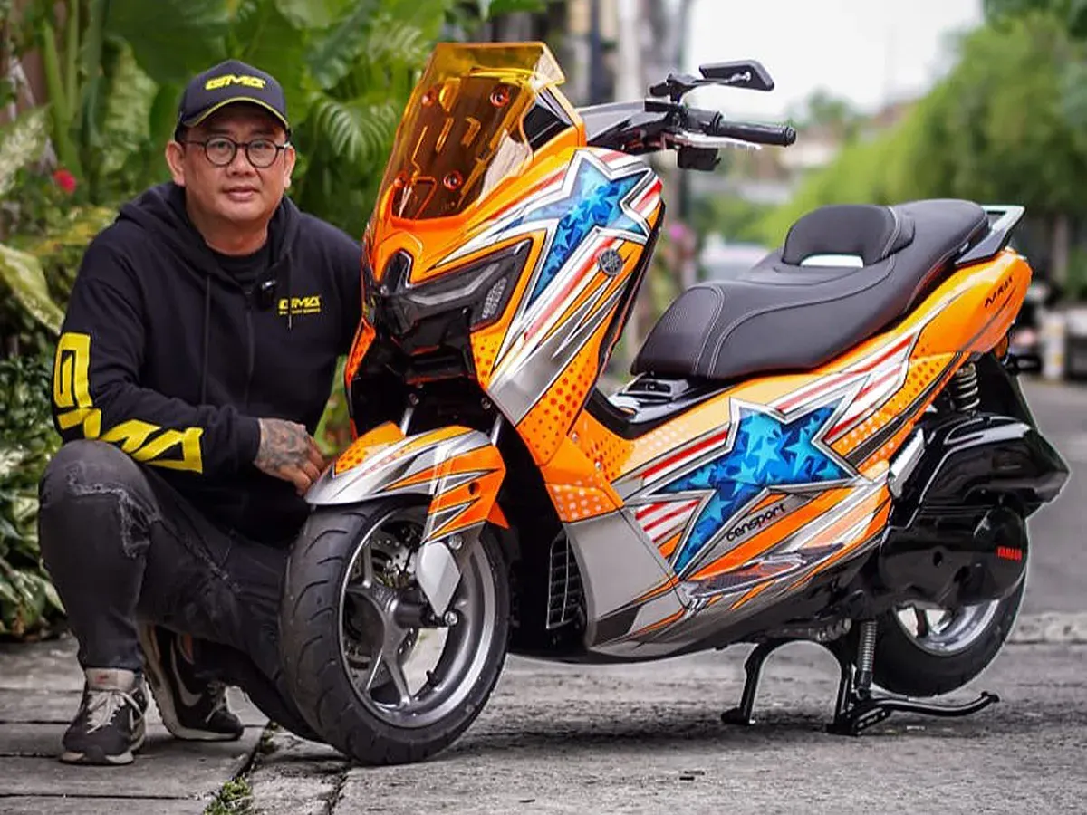 Modifikator asal Nakano Garage, Rifky Hidayat menghadirkan tampilan NMAX TURBO dengan konsep supersport. (Sumber: Dok Yamaha)